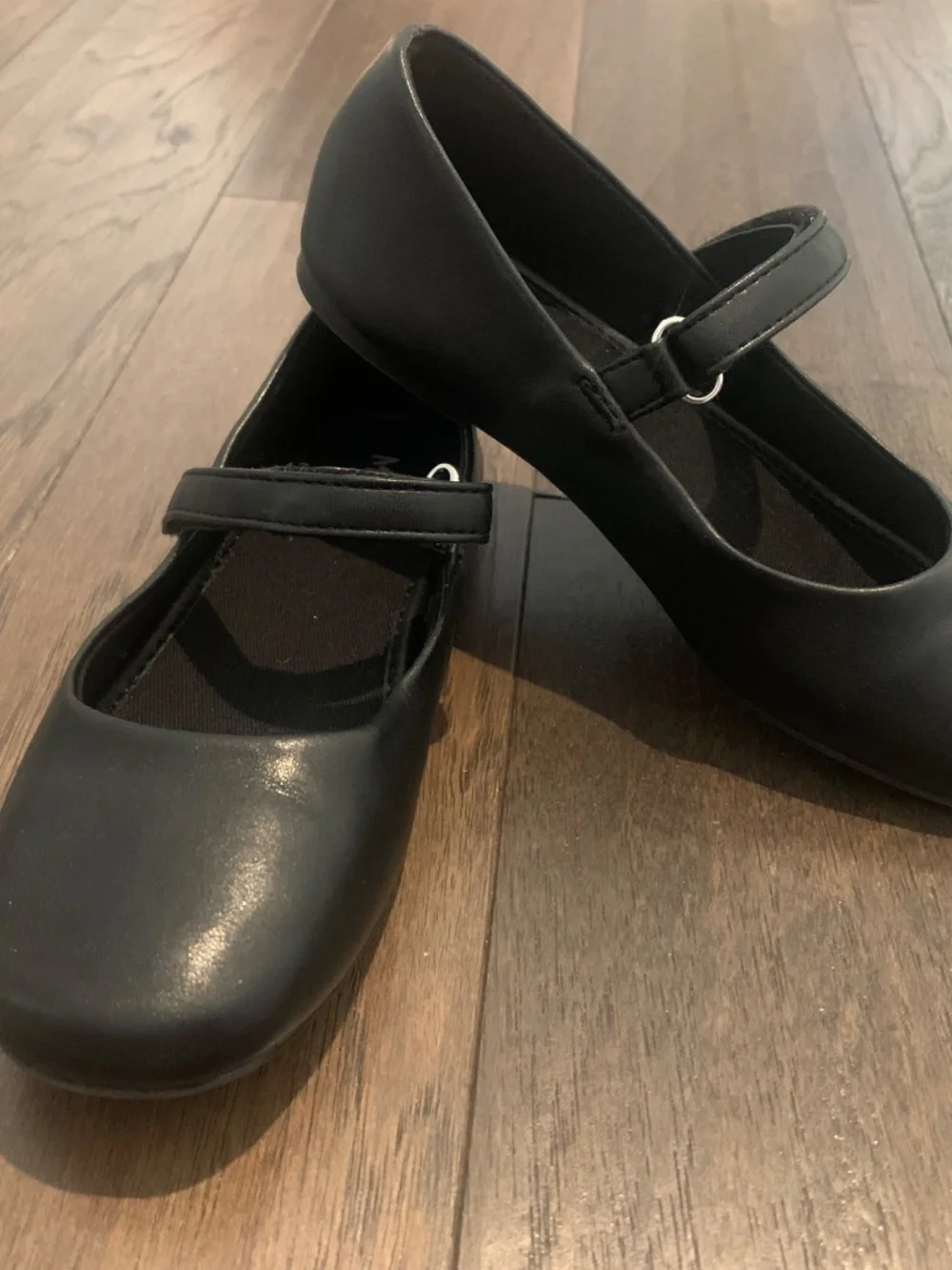 Girls ballerina shoes